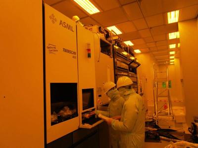 上海海關(guān)“進口保障工作小組” 1.87億美元貨物“零延誤”背后的復(fù)工護航者